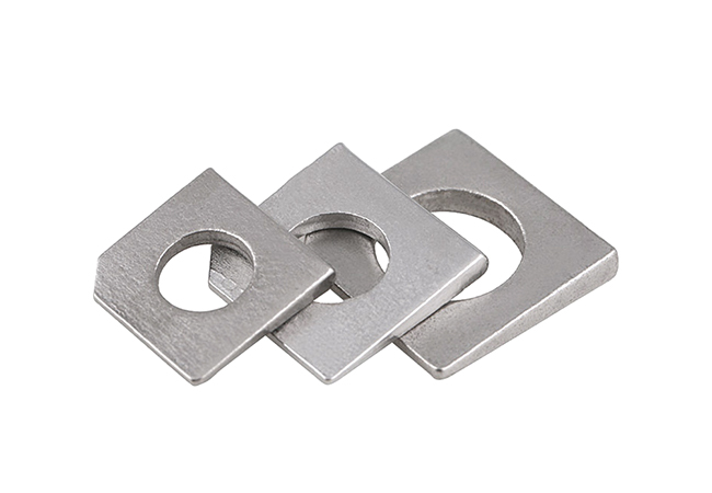 Square taper washers for slot section